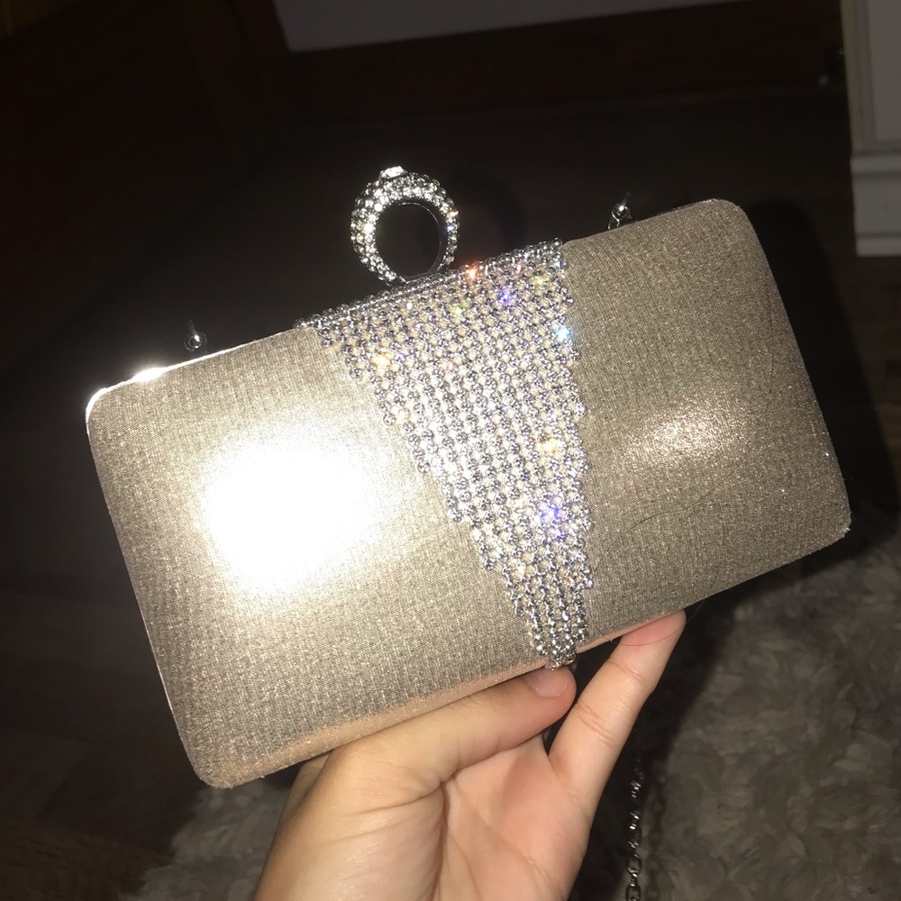 Prom shoulder bag/clutch with detachable chain